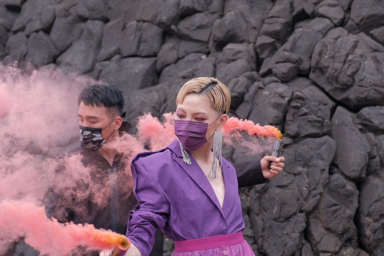 【聯合報報導】姐姐加持！ 中衛口罩躍為時尚產業 今年流行「炫霓紫」