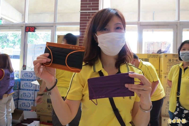中衛彩色口罩參與「空中傳愛，挽袖捐血」活動
